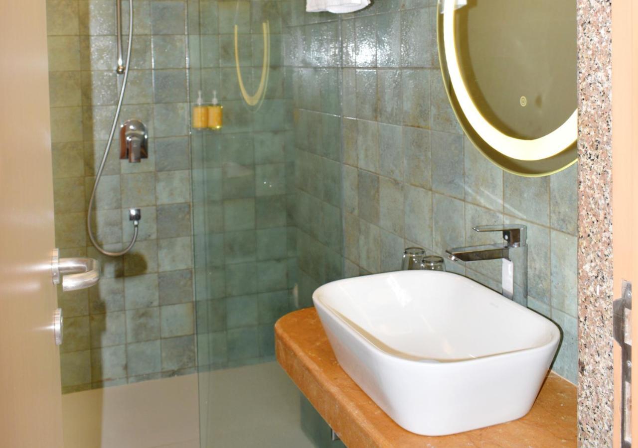 Bloom Boutique - Bandra Hotel Mumbai Kültér fotó